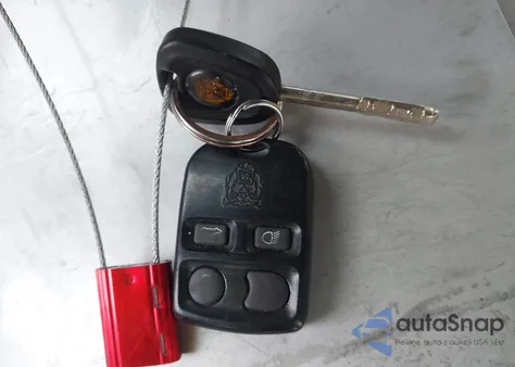 2003 Jaguar Xj Vanden Plas z USA, uszkodzony, nr VIN SAJDA24C73LF55808